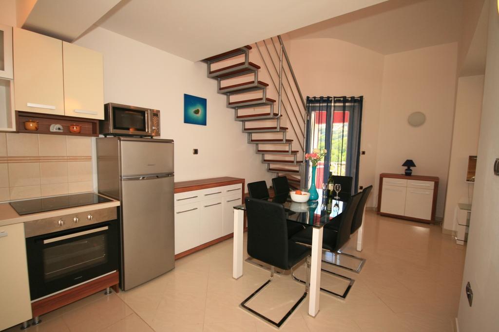 Ruzmarinka 4* Apartamento Baška Exterior foto